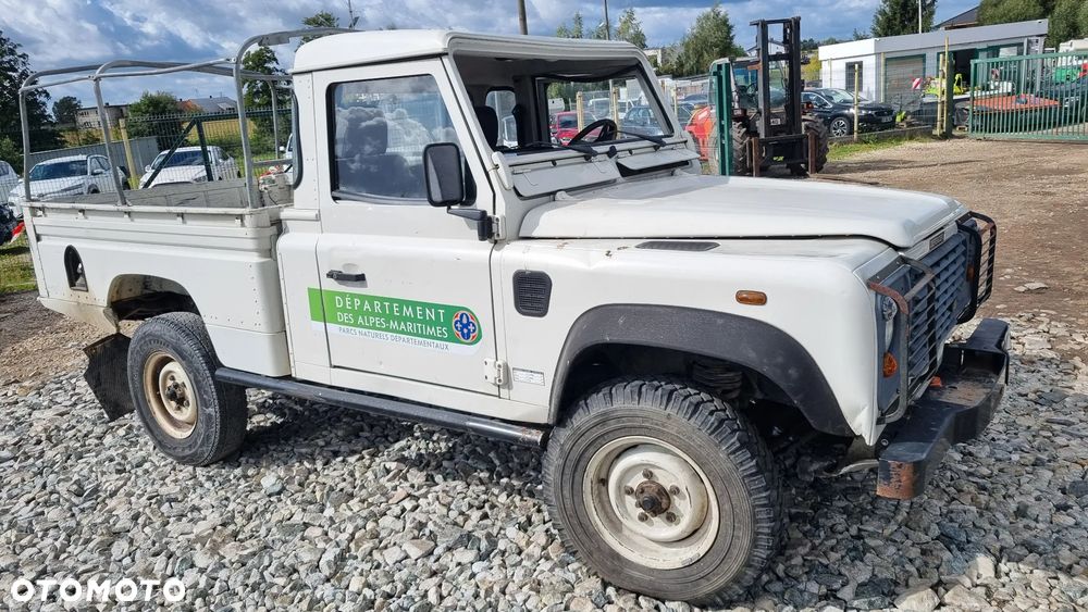 Land Rover Defender - 1