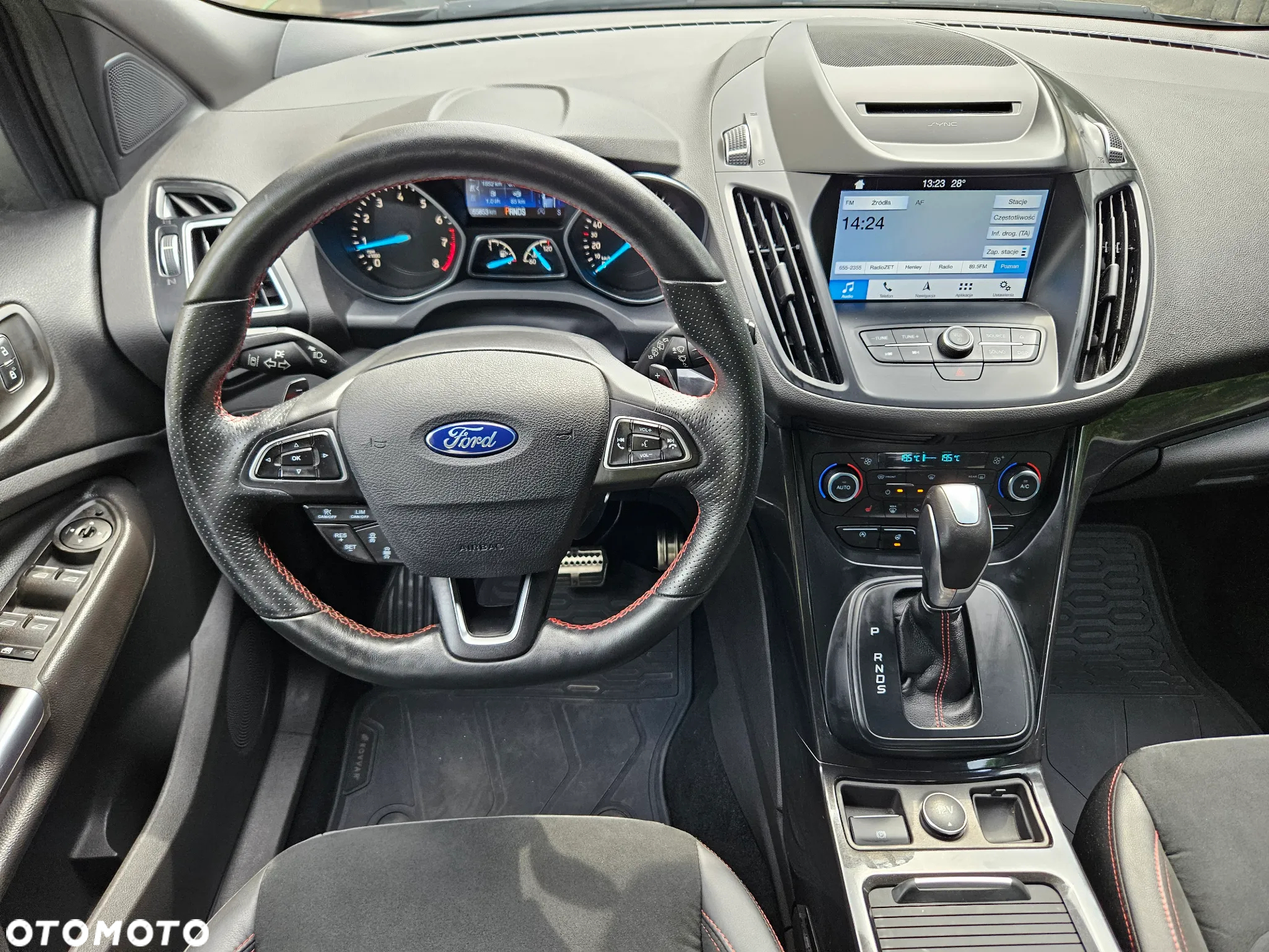 Ford Kuga 1.5 EcoBoost 2x4 ST-Line - 10