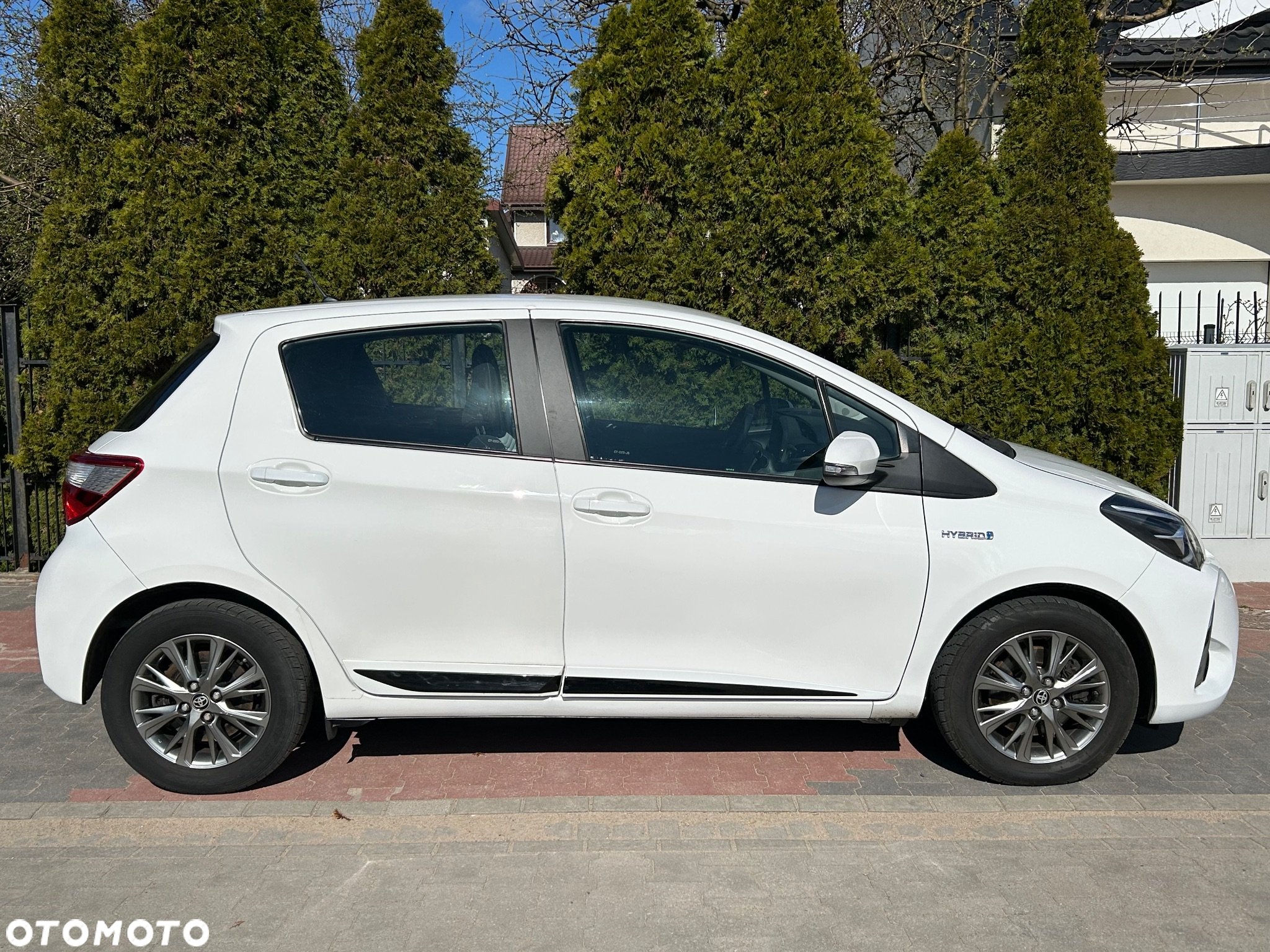 Toyota Yaris Hybrid 1.5 VVT-i Comfort - 4