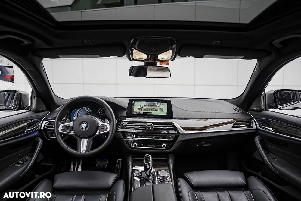 BMW M5 M550i xDrive AT - 27
