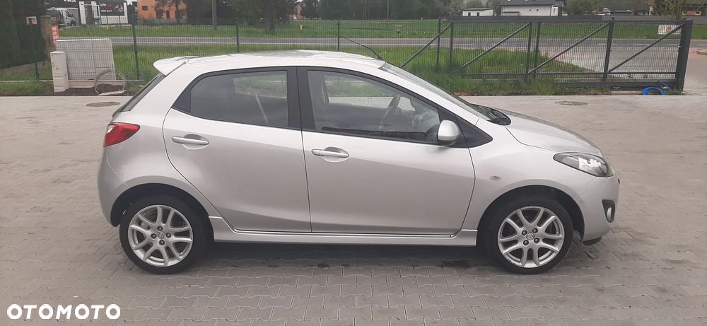 Mazda 2 - 9