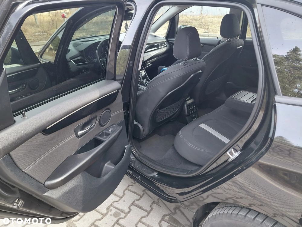 BMW Seria 2 220d xDrive M Sport - 6