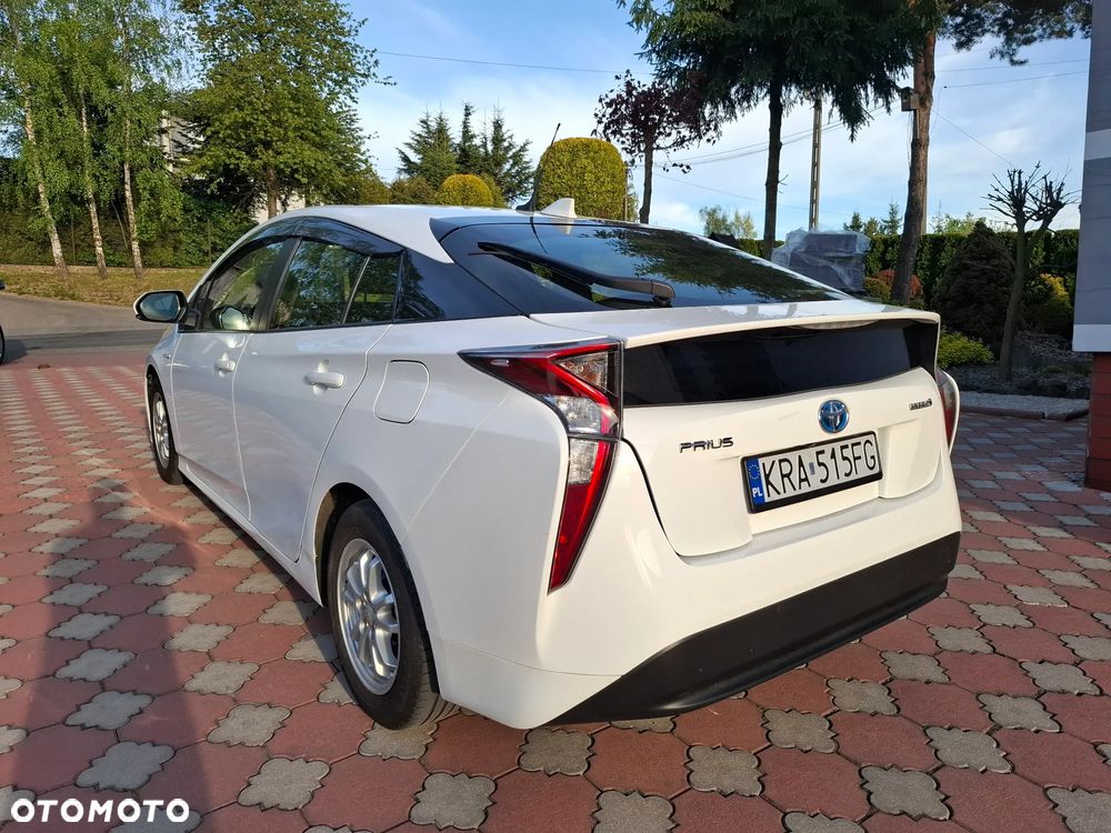 Toyota Prius Hybrid Comfort - 12