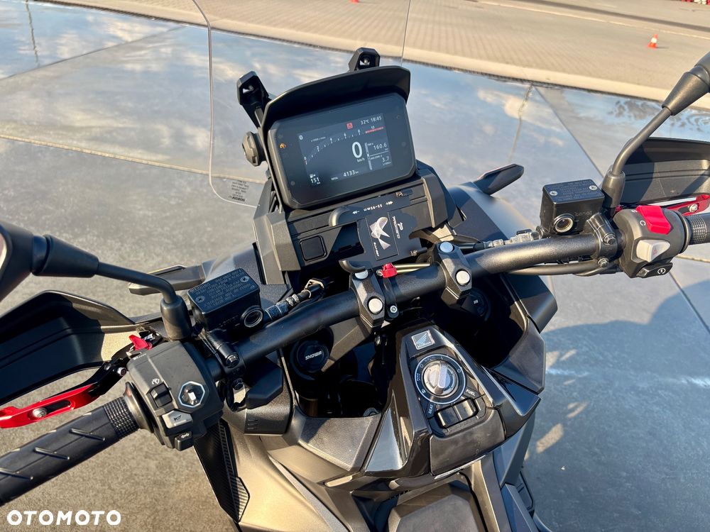 Honda ADV350 - 8