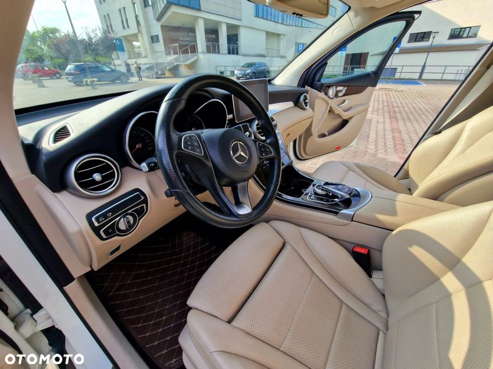 Mercedes-Benz GLC 300 4Matic 9G-TRONIC - 20