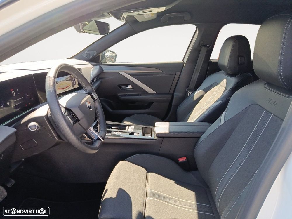 Opel Astra 1.2 T GS Aut. - 9