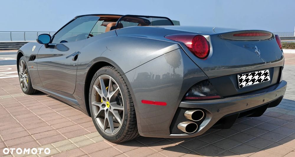Ferrari California F1 - 24