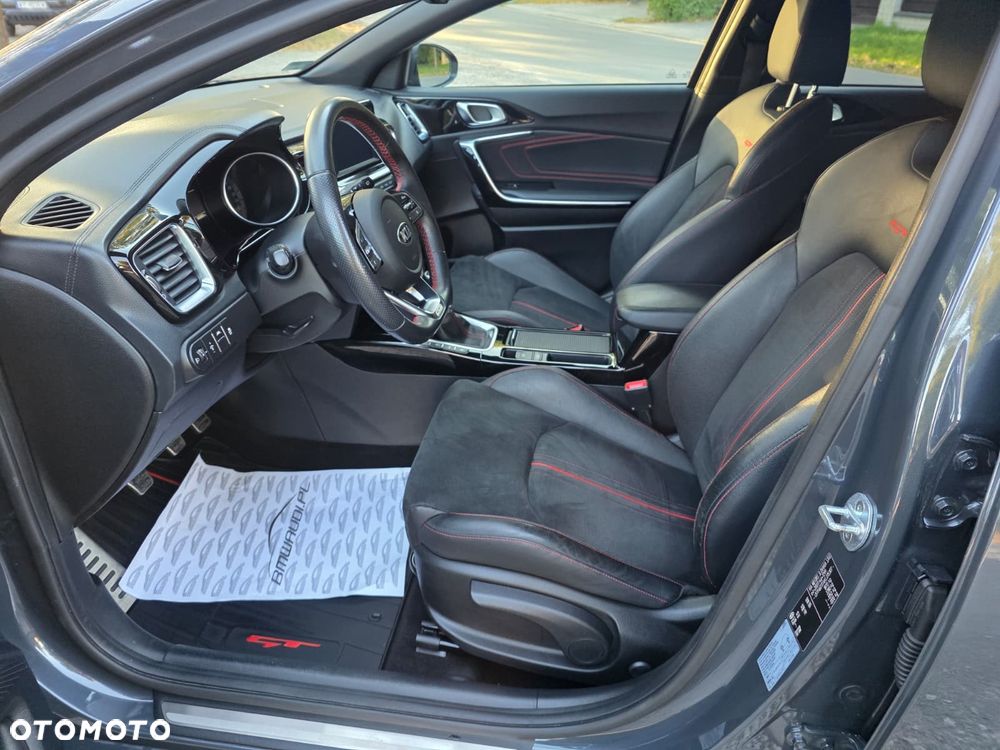 Kia ProCeed 1.6 T-GDI GT - 17
