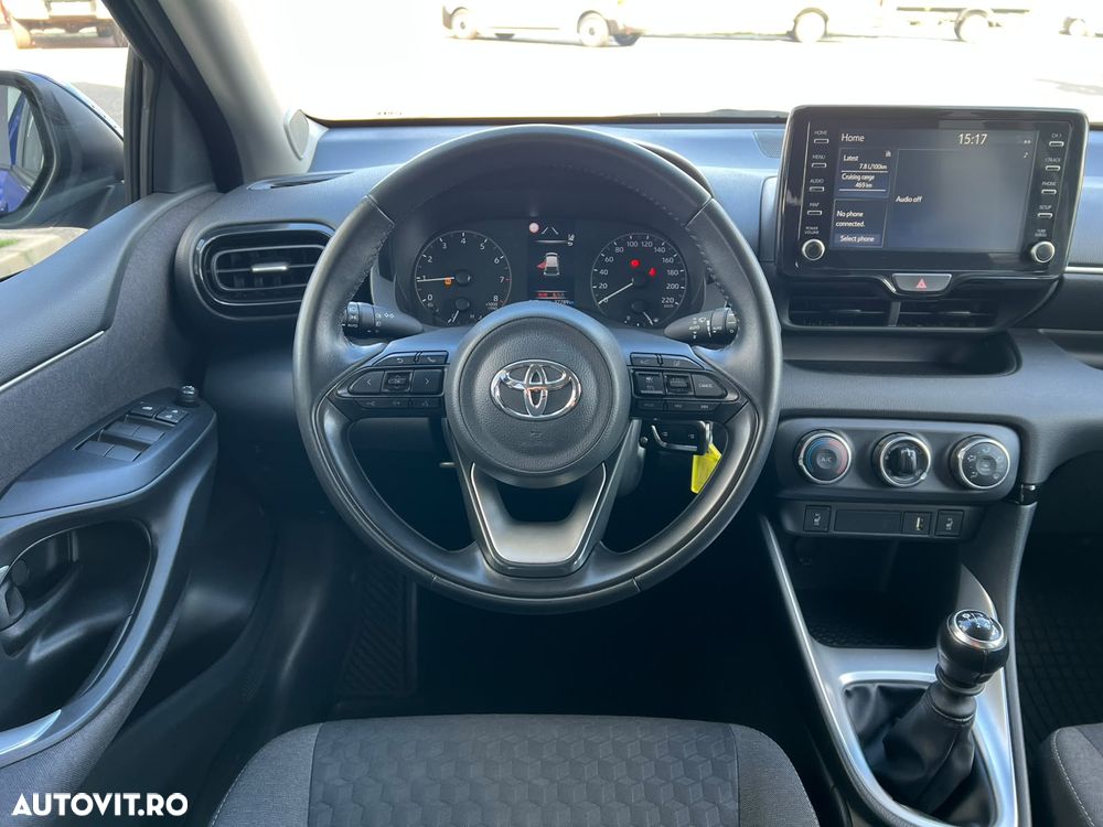 Toyota Yaris 1.5 L Dynamic - 11