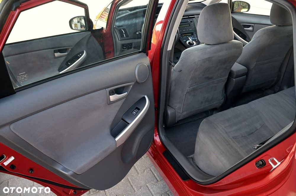 Toyota Prius - 16