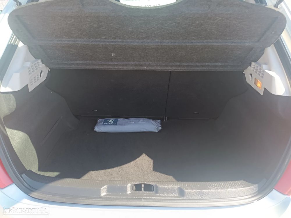 Peugeot 207 1.4 16V Trendy - 30