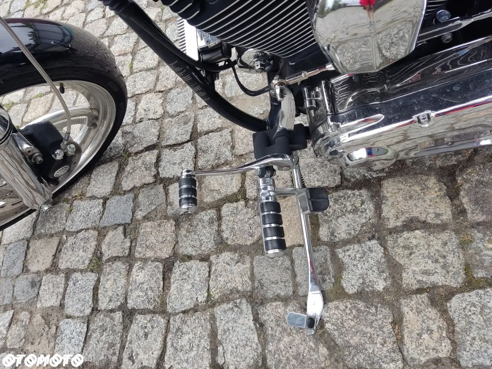 Harley-Davidson Softail Custom - 4