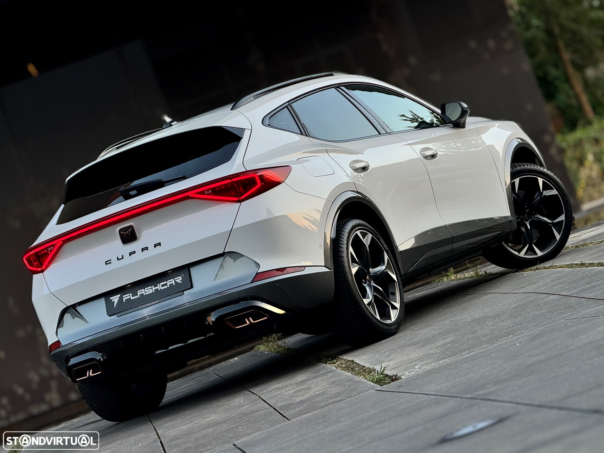 Cupra Formentor 1.4 e-Hybrid DSG VZ - 32