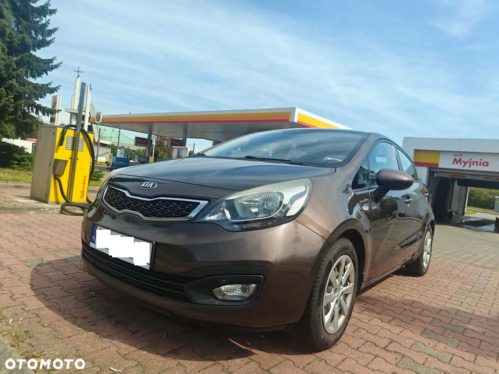 Kia Rio - 1