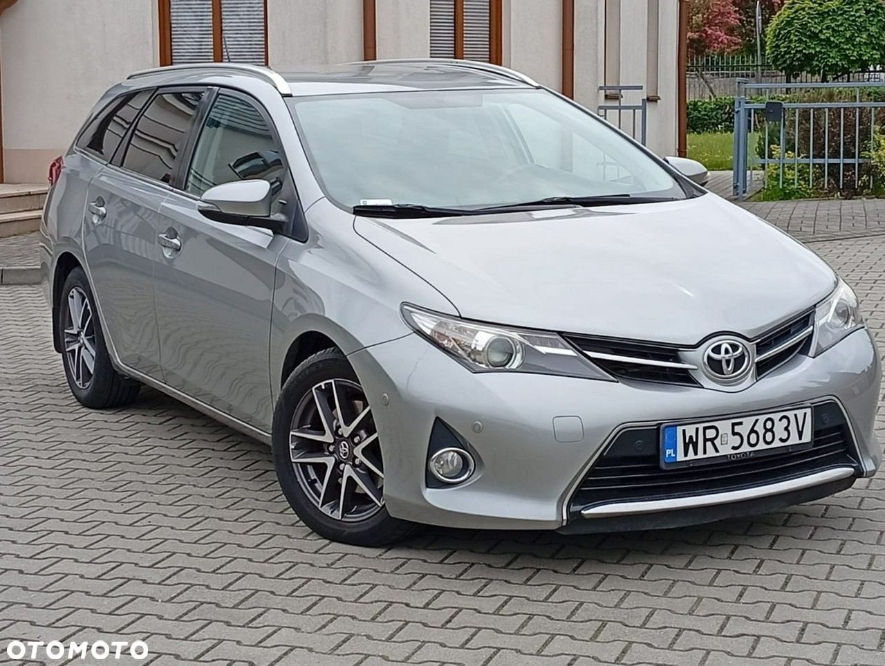 Toyota Auris - 12