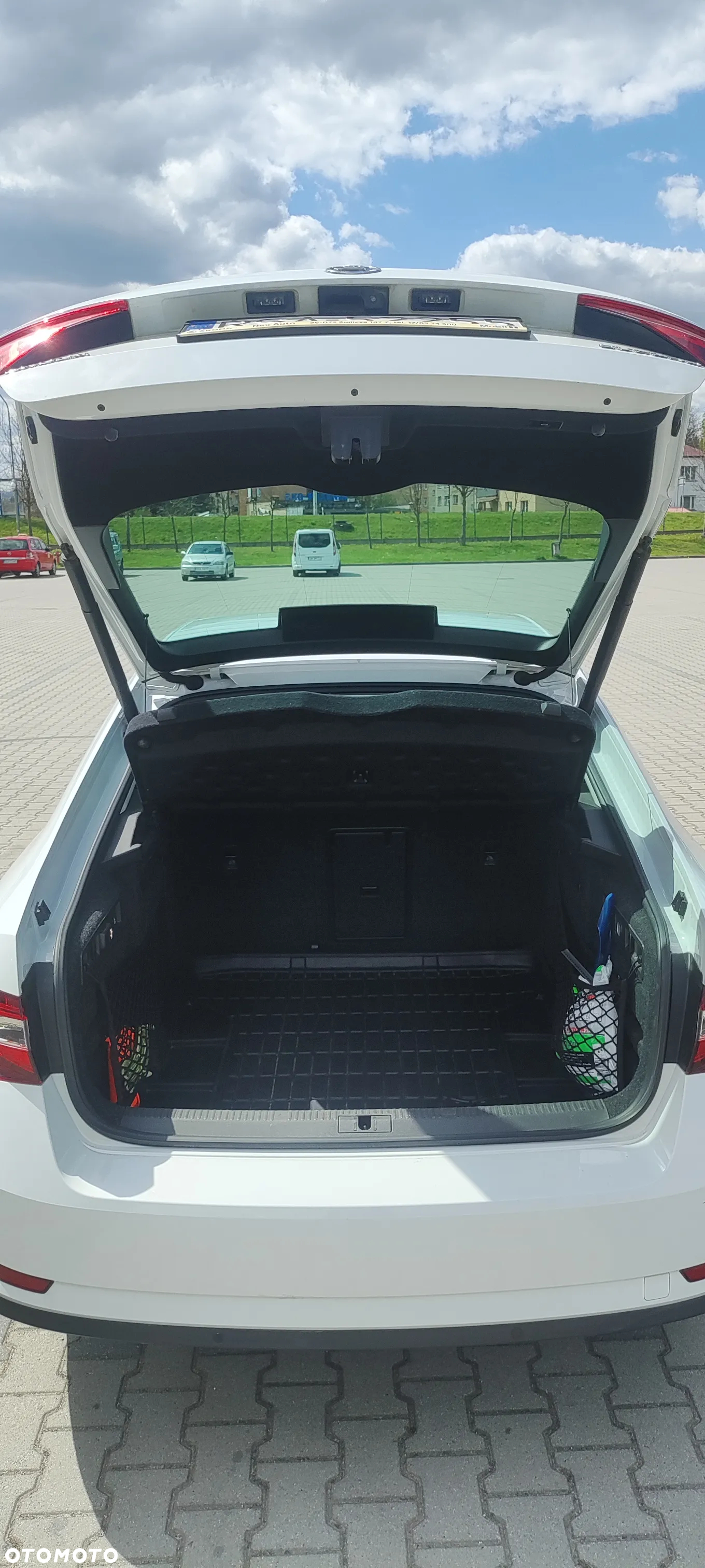 Skoda Superb 1.8 TSI L&K DSG - 2