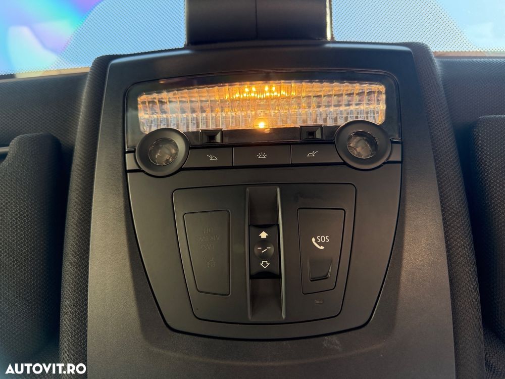 BMW Seria 5 535d xDrive AT - 32