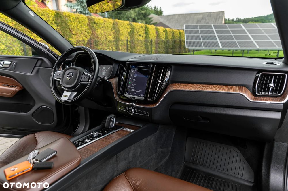 Volvo XC 60 B4 D Ultimate Dark - 27