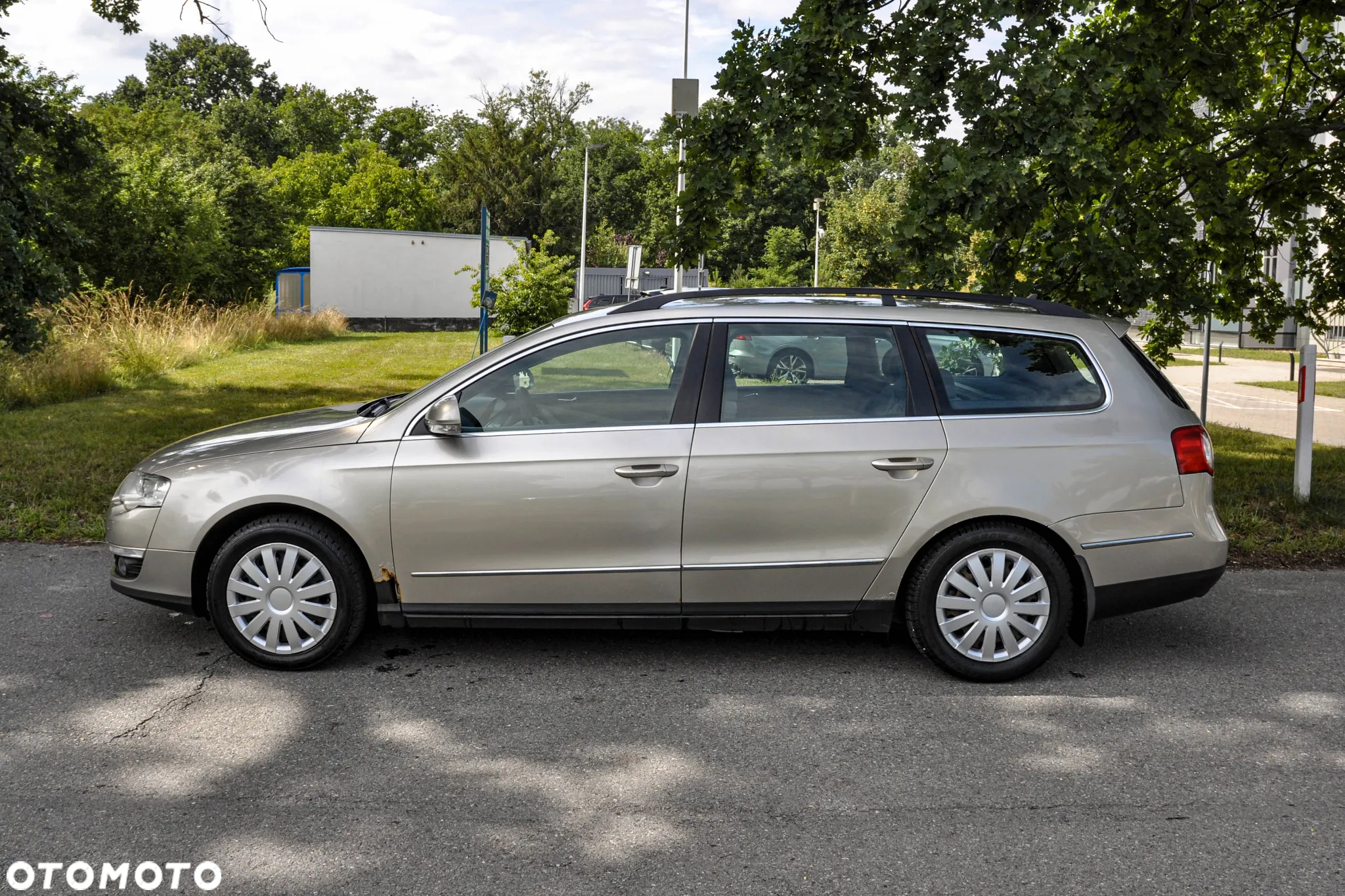 Volkswagen Passat - 2