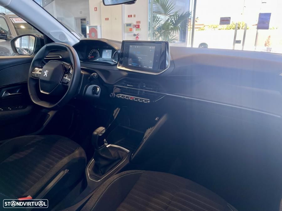 Peugeot 208 1.2 PureTech SE Style - 25