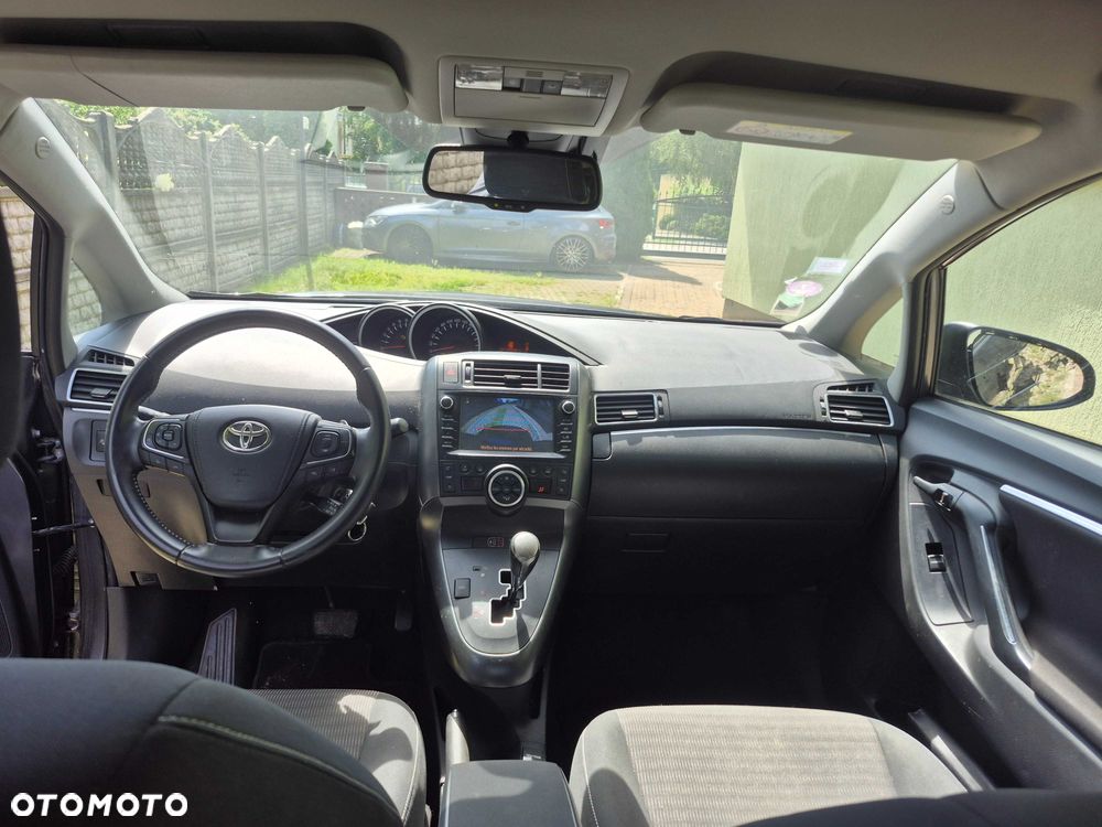 Toyota Verso 2016 photo 5