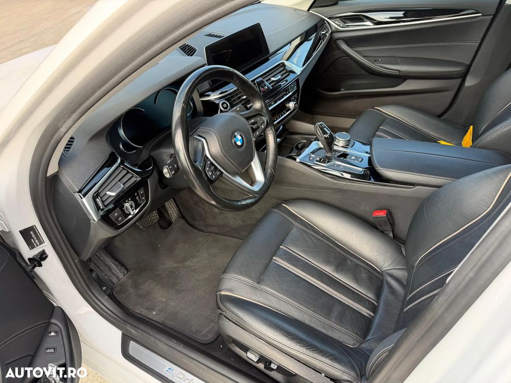 BMW Seria 5 530e iPerformance Aut. Luxury Line - 7
