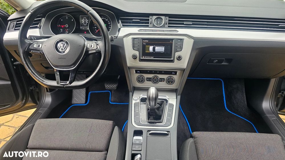 Volkswagen Passat 1.6 TDI (BlueMotion Technology) DSG Comfortline - 8