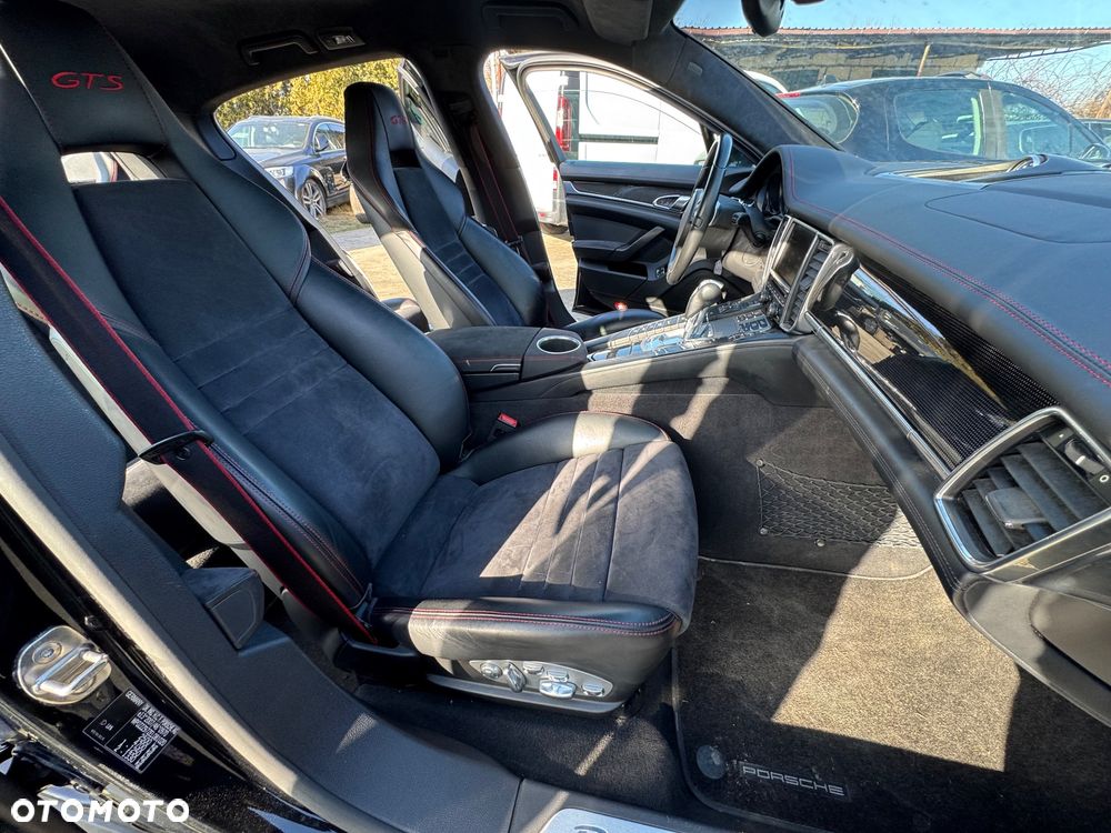 Porsche Panamera GTS - 7