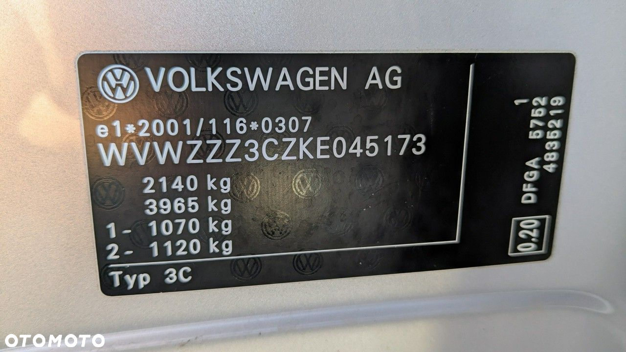 Volkswagen Passat - 22