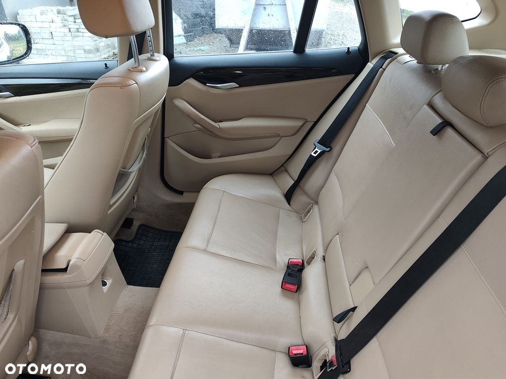 BMW X1 xDrive18d - 6