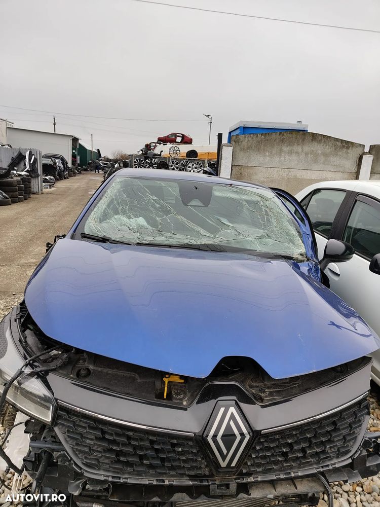 Dezmembrez Renault Clio V facelift an 2024 - 2