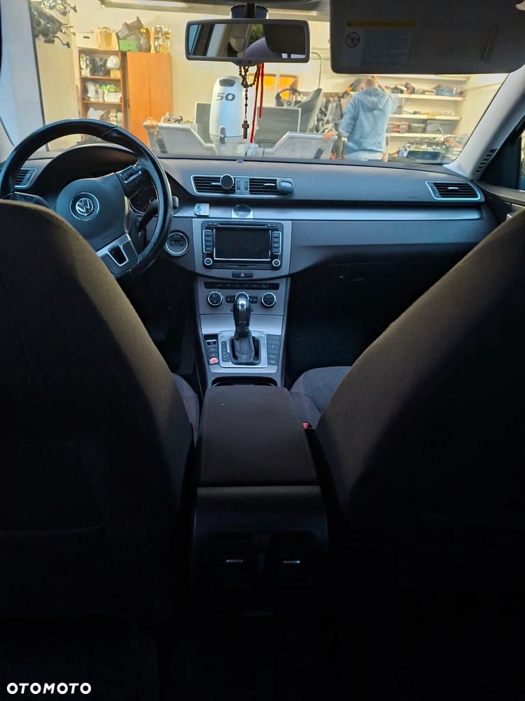 Volkswagen Passat 2.0 TDI Comfortline R-Style DSG - 10