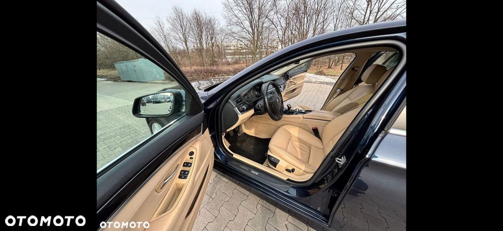 BMW Seria 5 520d - 24