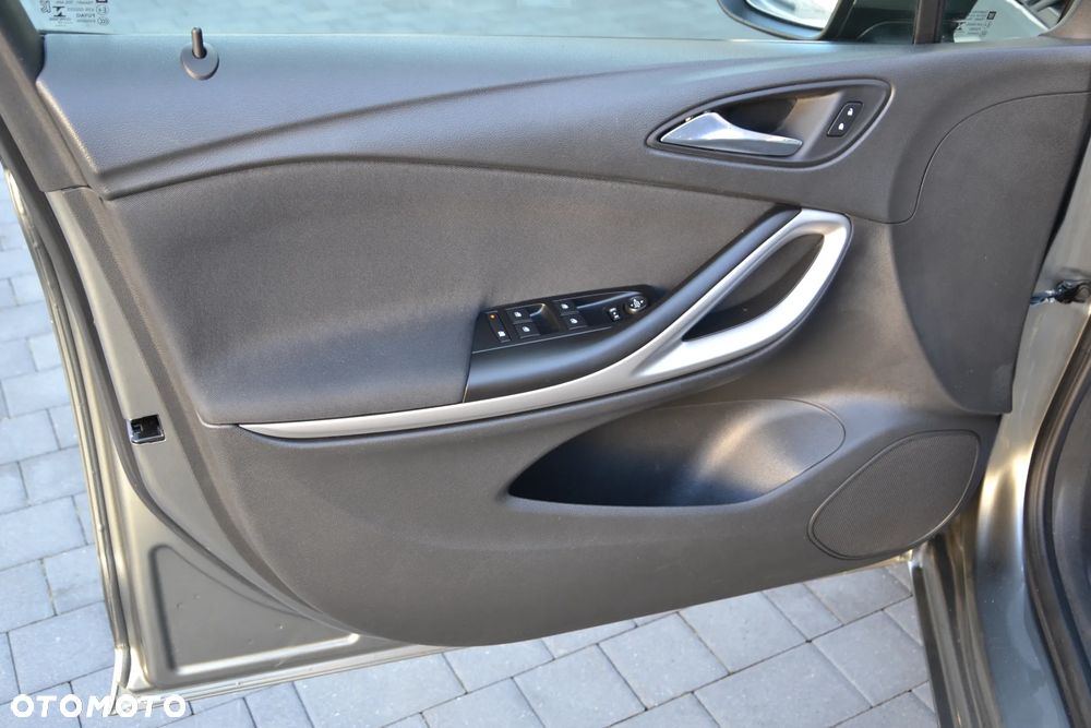 Opel Astra 1.4 T Dynamic - 27