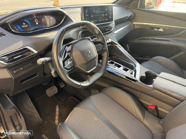 Peugeot 5008 1.5 BlueHDi Allure Pack EAT8 - 5