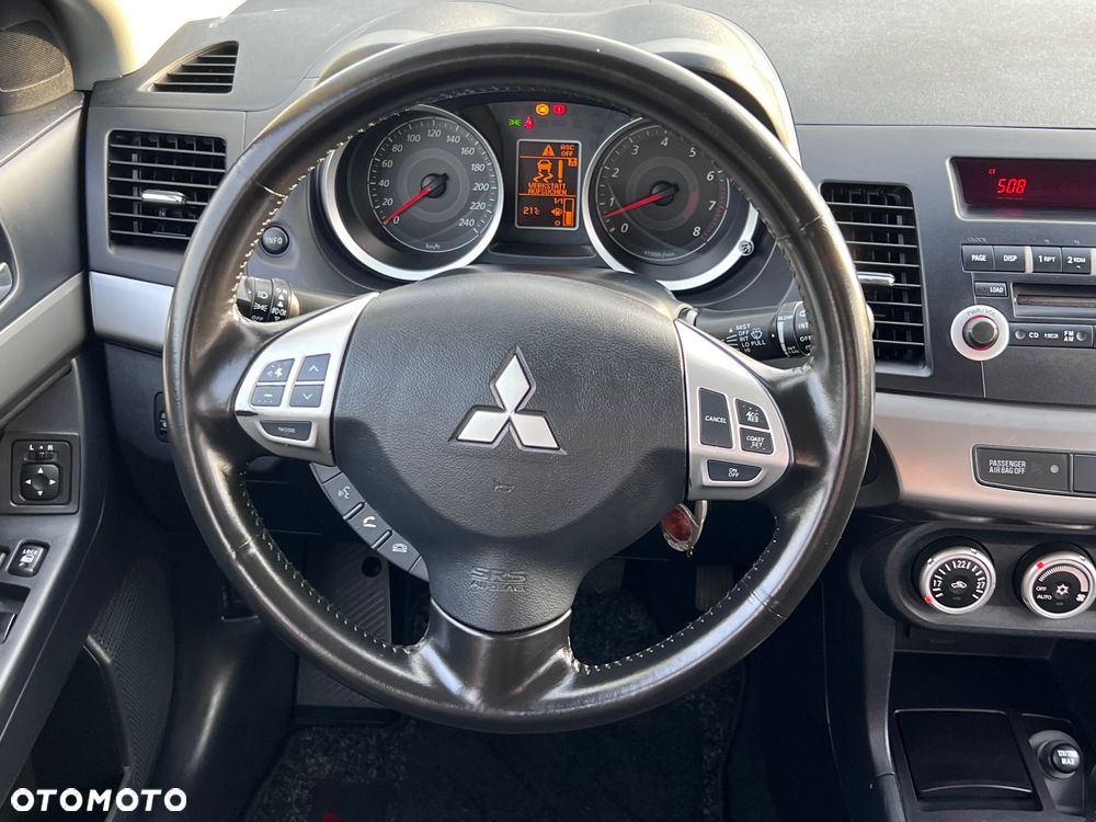 Mitsubishi Lancer - 25