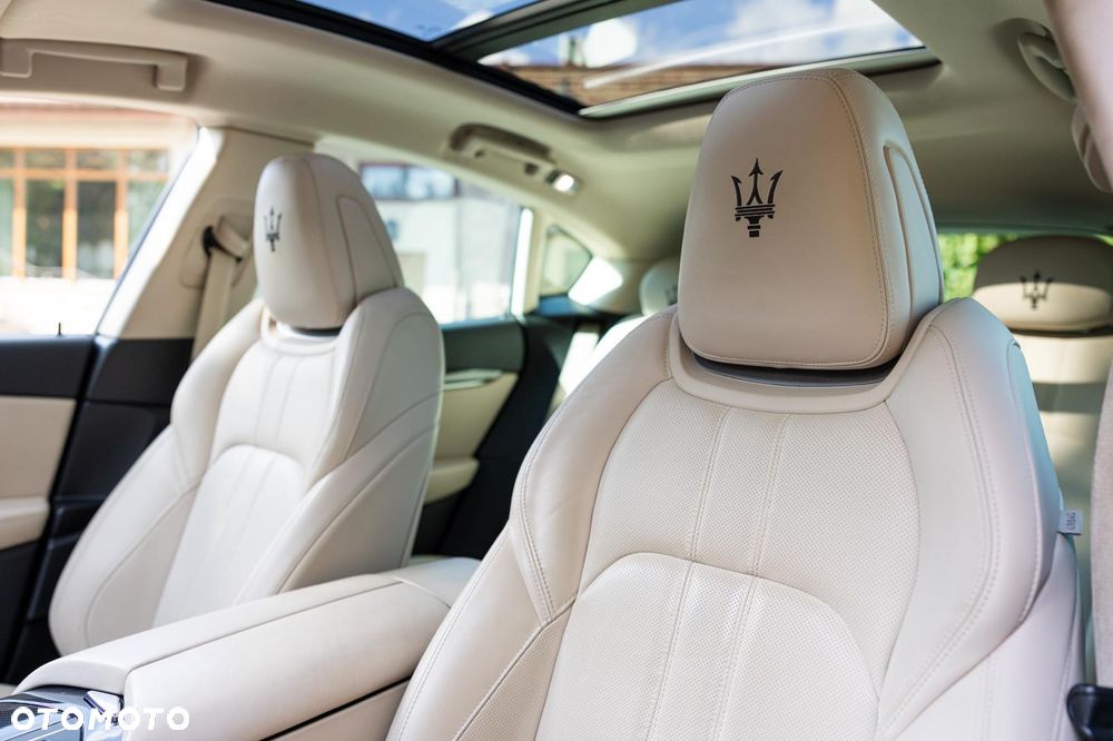 Maserati Levante S - 22