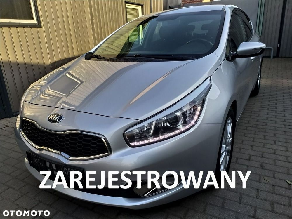 Kia Ceed 1.6 GDI ISG Dream-Team Edition - 1