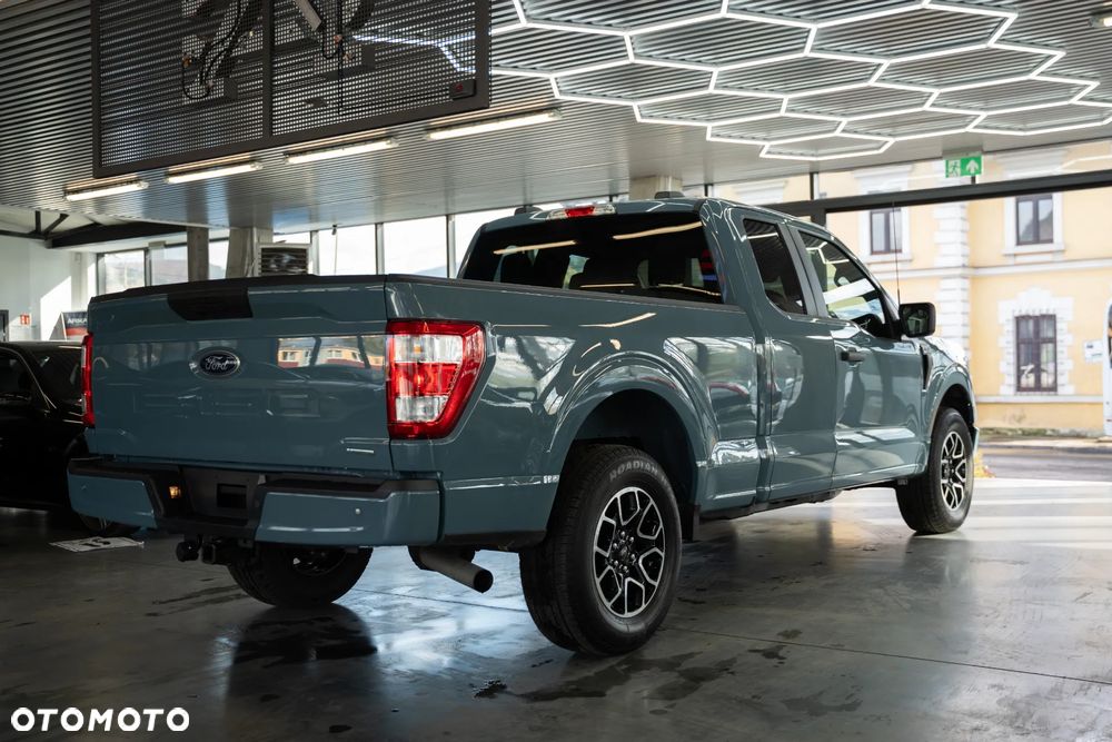 Ford F150 - 4