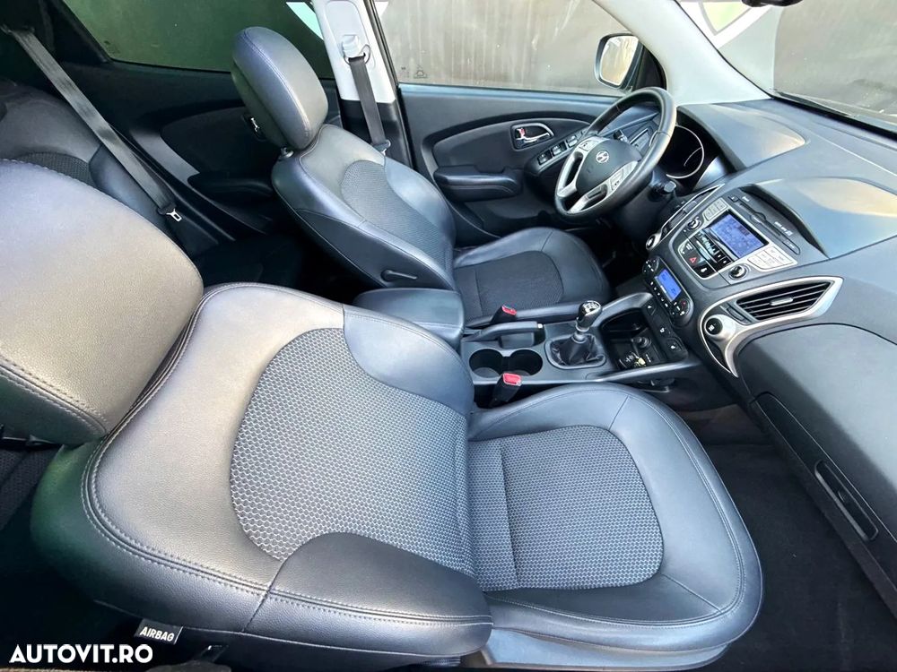 Hyundai ix35 2.0 CRDI 4WD Style - 19