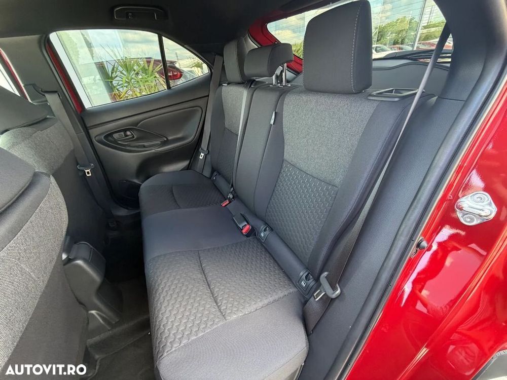 Toyota Yaris Cross 1.5 VVT-i HSD 4x2 Dynamic - 11