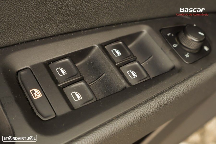 SEAT Leon ST 1.6 TDI S&S Style - 34