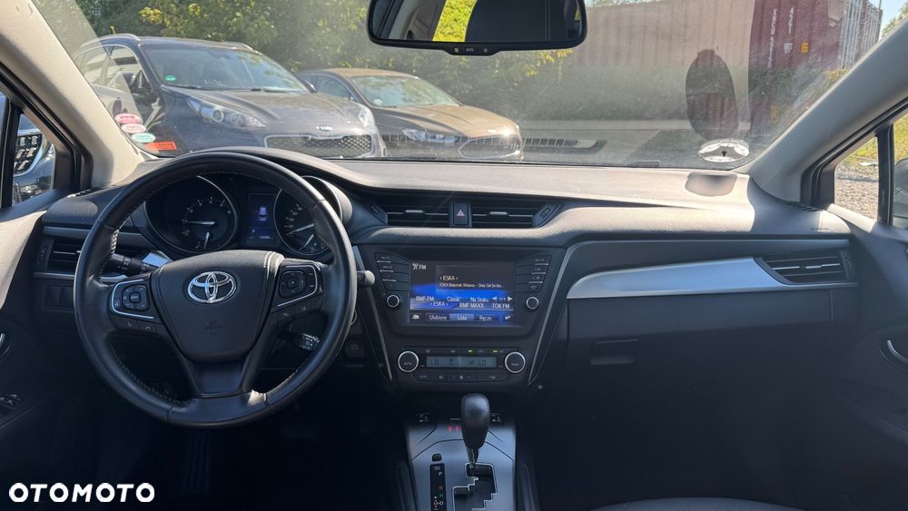 Toyota Avensis Touring Sports 1.8 Multidrive S Executive - 33