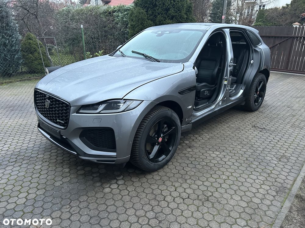Jaguar F-Pace P250 AWD R-Dynamic Black - 2