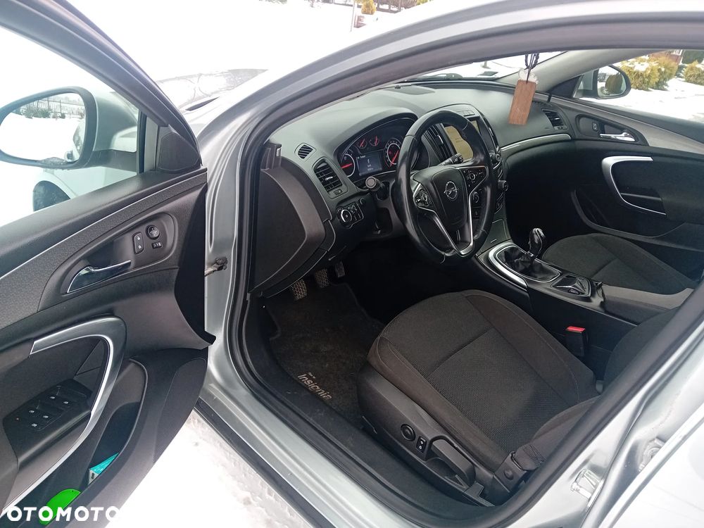Opel Insignia - 10