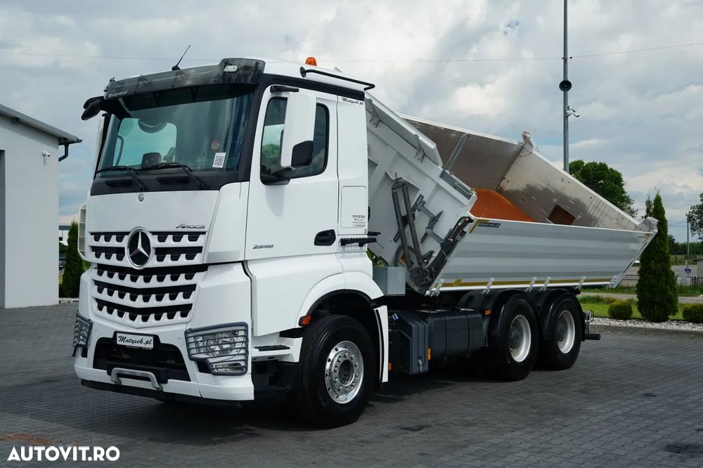 Mercedes-Benz AROCS 2658 / BASCULATOR 3 LATE / SARCINĂ UTILĂ 14 TONE / JANTE DIN ALIAJ / EURO 6 / - 8