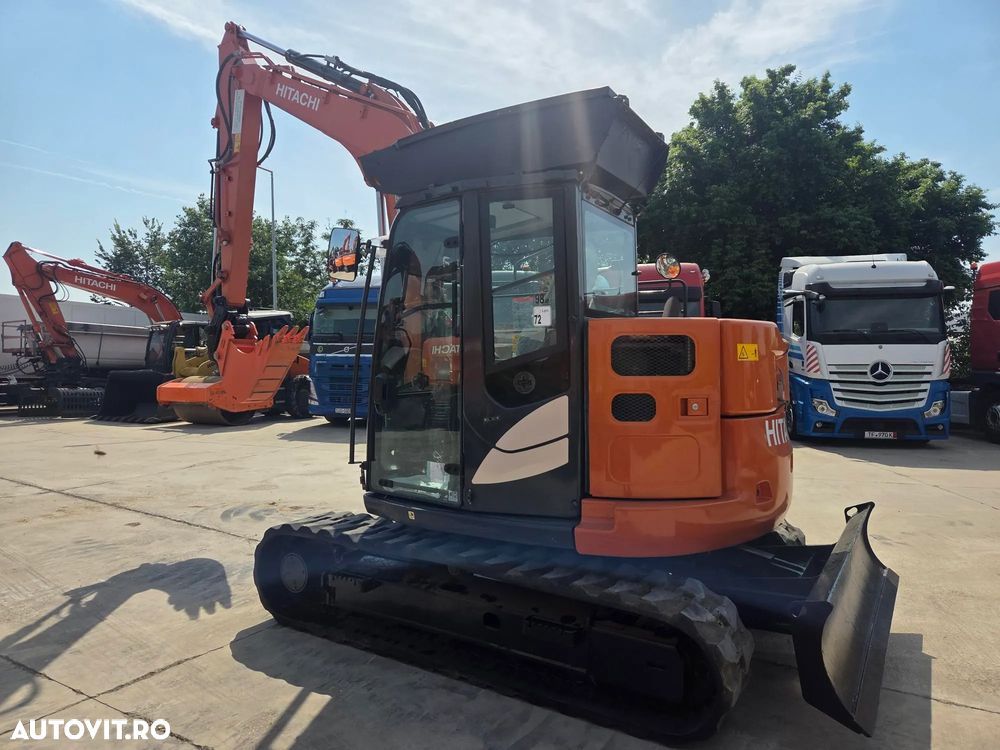 Hitachi ZX85, 8,65 tone, Ad sapare 5m, 2022, 2.427 ore, CUPLA RAPIDA HIDRAULICA+3 CUPE NOI, inst picon pe brate, latime 2,2m, senile cauciuc 90% ok, aer conditionat, computer, reviziile efectuate, ridica aprx 4 tone, leasing 4 ani, CA NOU-PROMOTIE 62.900 EUR - 15