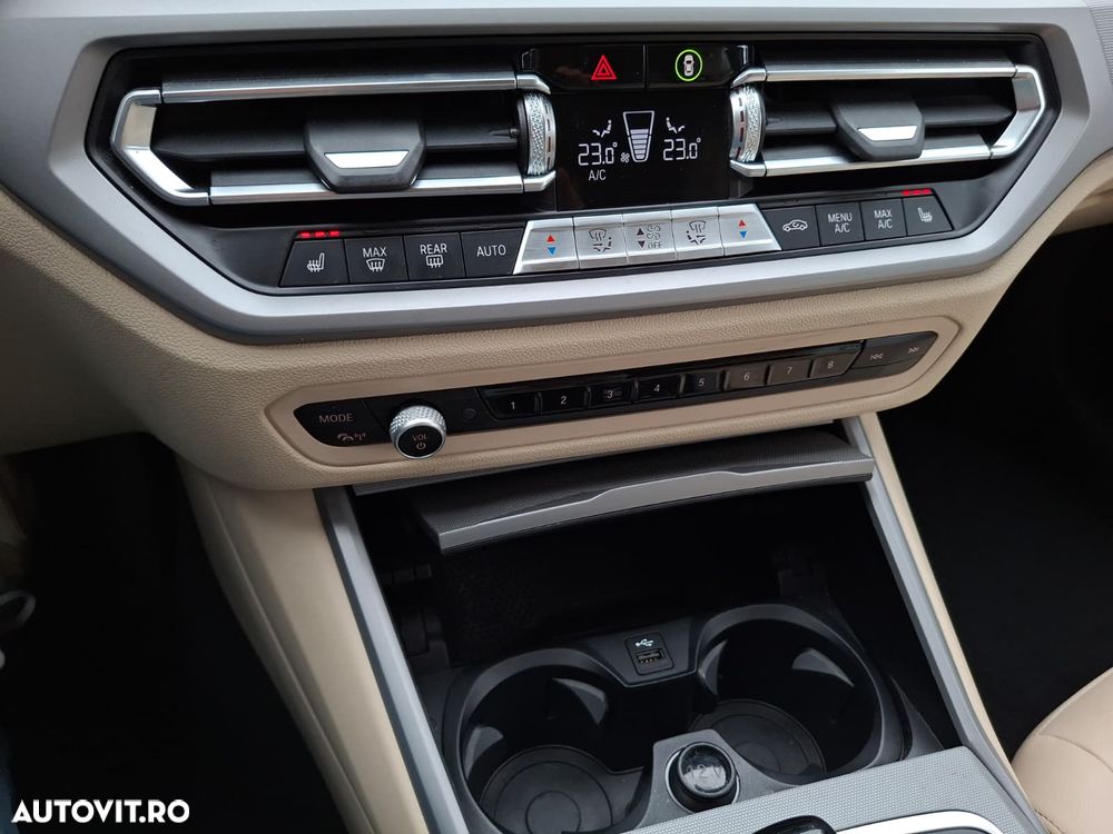 BMW Seria 3 330e Aut. - 28