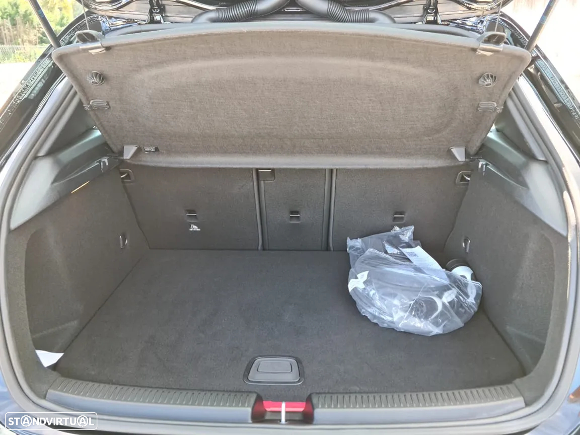 Mercedes-Benz A 250 e AMG Line - 20