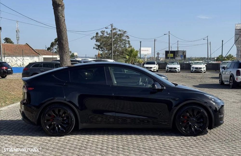 Tesla Model Y Performance Tração Integral - 12